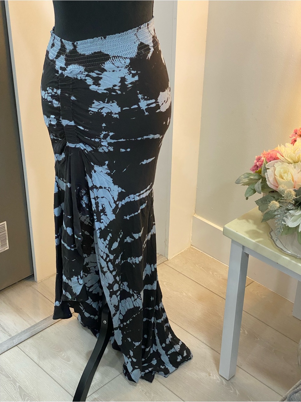 Young Fabulous & Broke Black & Light Blue Tie-Dye Ruched Maxi Skirt